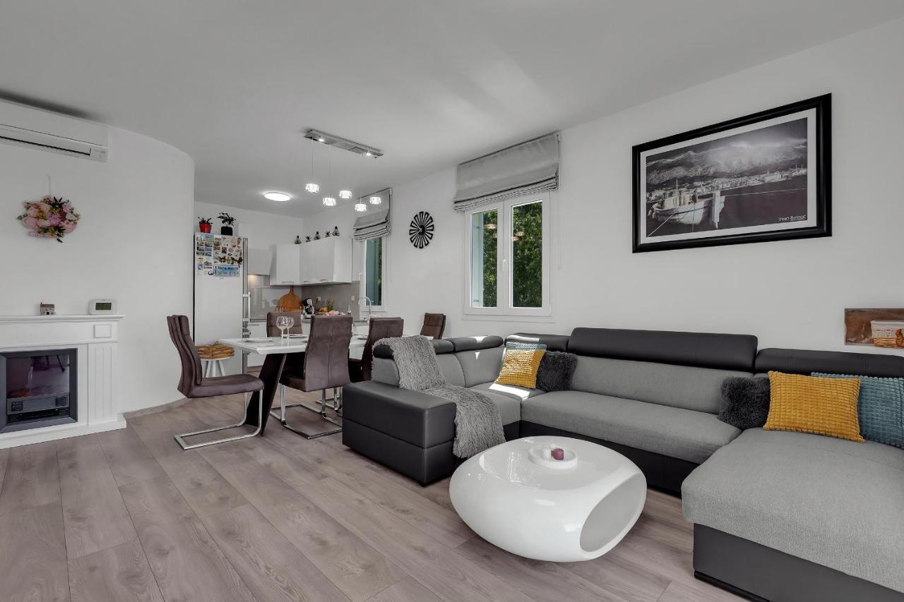 Apartment Apricus Makarska Esterno foto