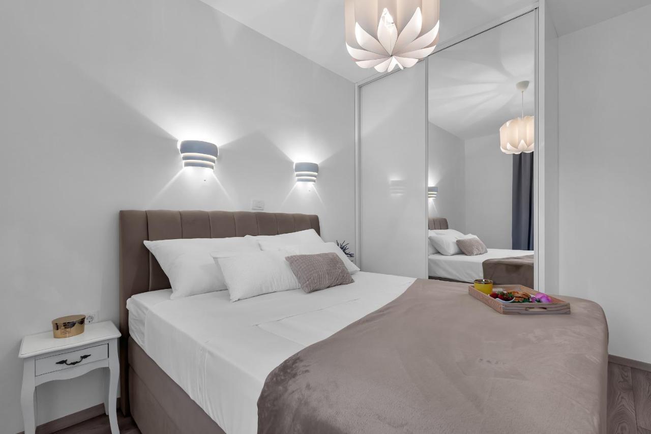 Apartment Apricus Makarska Esterno foto