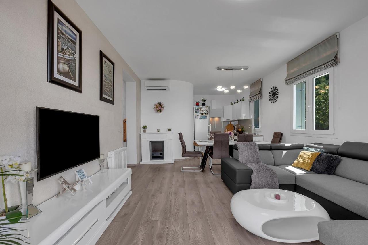 Apartment Apricus Makarska Esterno foto
