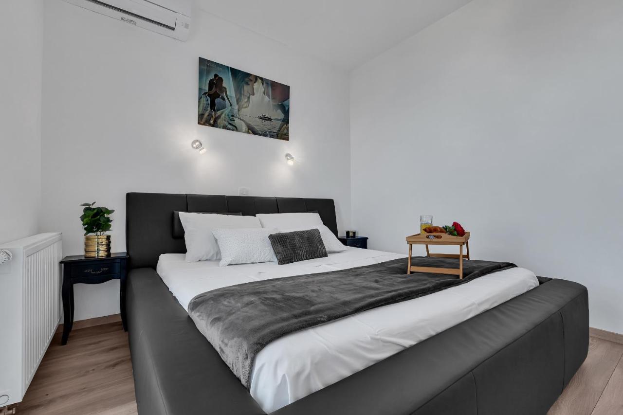 Apartment Apricus Makarska Esterno foto